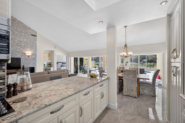 2294 Saratoga Bay Drive, West Palm Beach, FL 33409