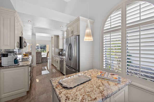 2294 Saratoga Bay Drive, West Palm Beach, FL 33409