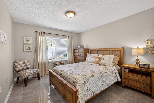 2294 Saratoga Bay Drive, West Palm Beach, FL 33409