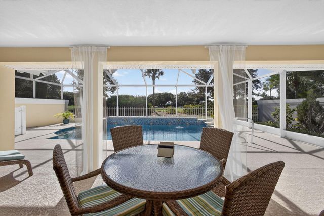 2294 Saratoga Bay Drive, West Palm Beach, FL 33409