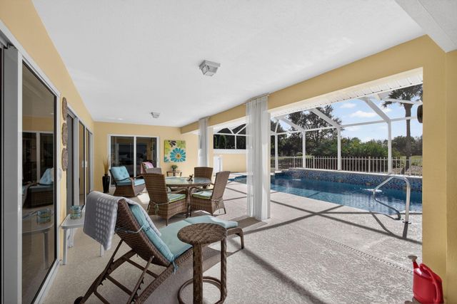 2294 Saratoga Bay Drive, West Palm Beach, FL 33409