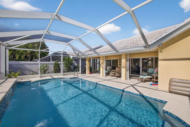 2294 Saratoga Bay Drive, West Palm Beach, FL 33409