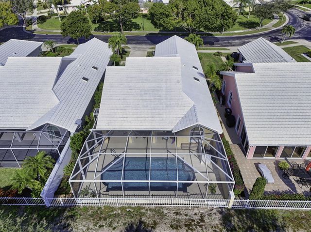 2294 Saratoga Bay Drive, West Palm Beach, FL 33409