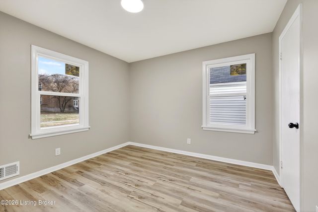 3665 Wheeler Ave, Louisville, KY 40215