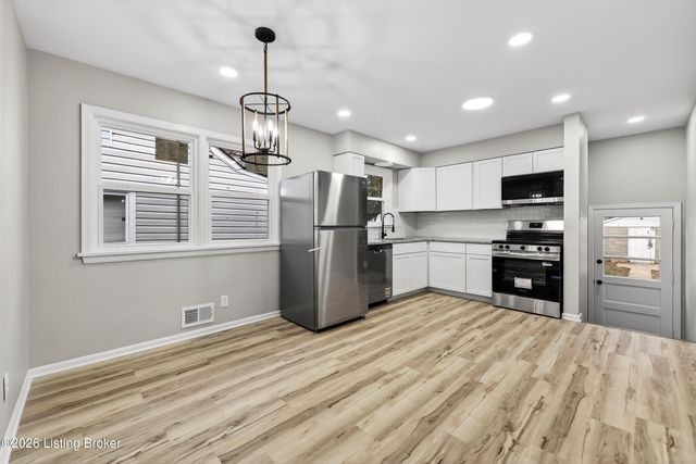 3665 Wheeler Ave, Louisville, KY 40215