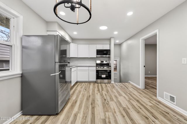 3665 Wheeler Ave, Louisville, KY 40215