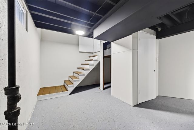 3665 Wheeler Ave, Louisville, KY 40215