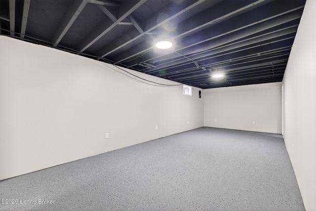 3665 Wheeler Ave, Louisville, KY 40215