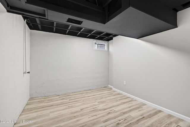 3665 Wheeler Ave, Louisville, KY 40215