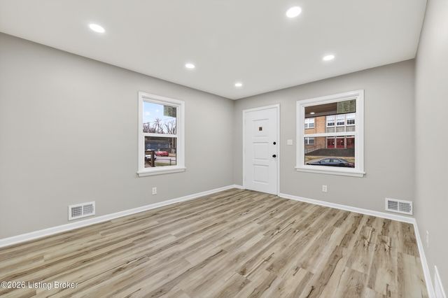 3665 Wheeler Ave, Louisville, KY 40215