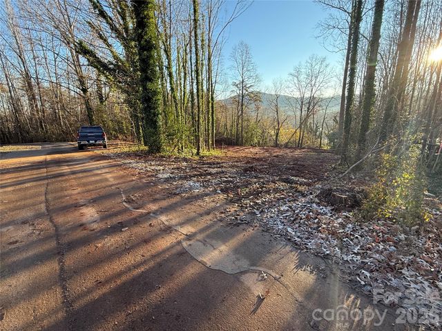 82 Overlook Drive W, Marion, NC 28752