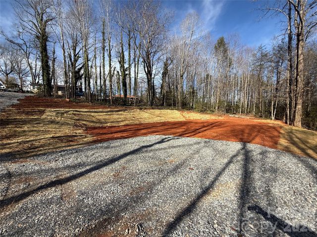 82 Overlook Drive W, Marion, NC 28752