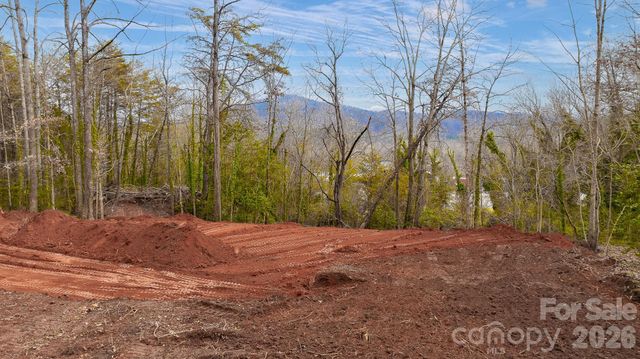 82 Overlook Drive W, Marion, NC 28752