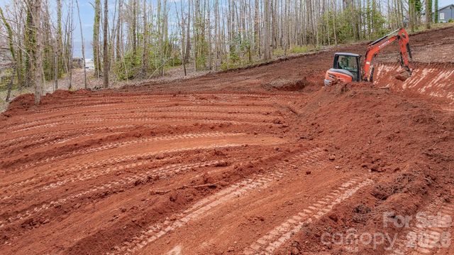 82 Overlook Drive W, Marion, NC 28752