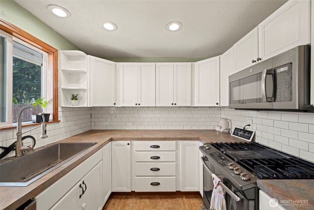 222 SW 305th Street, Federal Way, WA 98023