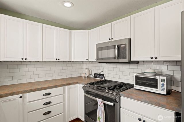 222 SW 305th Street, Federal Way, WA 98023