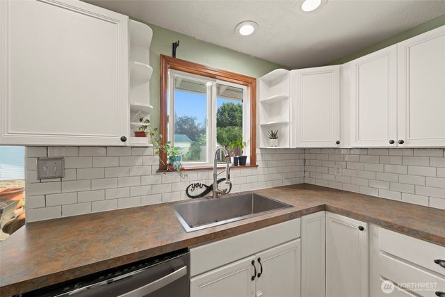 222 SW 305th Street, Federal Way, WA 98023