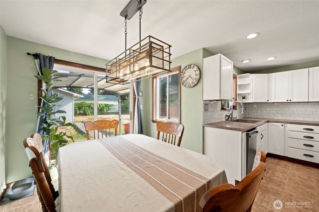 222 SW 305th Street, Federal Way, WA 98023