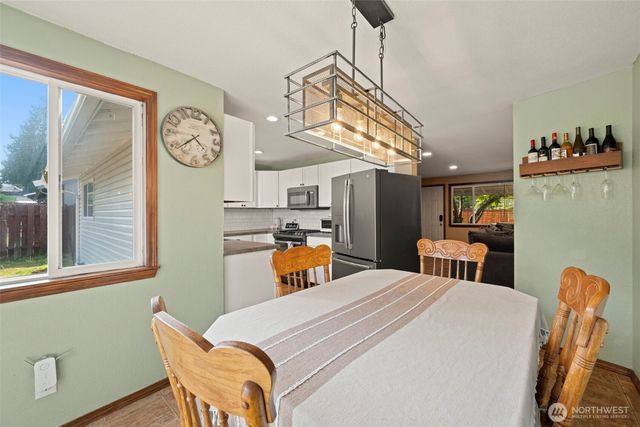 222 SW 305th Street, Federal Way, WA 98023