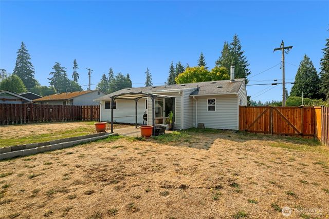222 SW 305th Street, Federal Way, WA 98023
