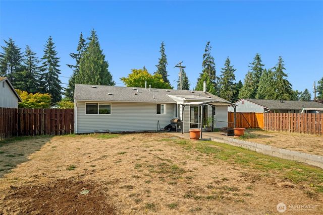 222 SW 305th Street, Federal Way, WA 98023