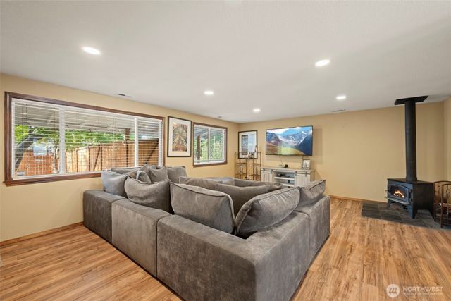 222 SW 305th Street, Federal Way, WA 98023