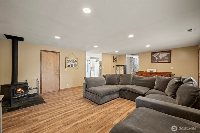 222 SW 305th Street, Federal Way, WA 98023