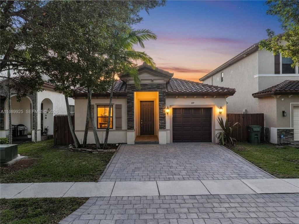 729 SE 34th Ave, Homestead, FL 33033