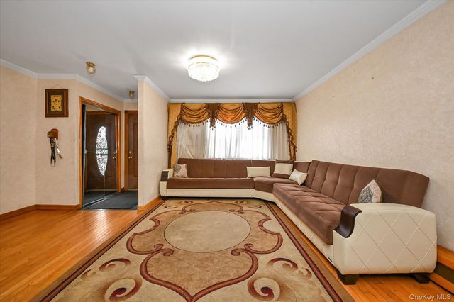 15052 76th Road, Kew Garden Hills, NY 11367