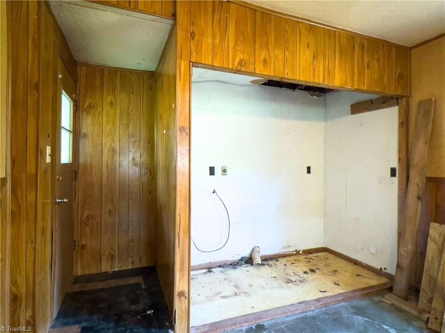 2755 Konnoak Drive, Winston-salem, NC 27127