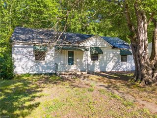 2755 Konnoak Drive, Winston-salem, NC 27127