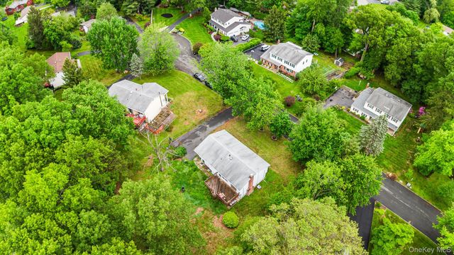 5 Catalpa Court, Bardonia, NY 10954