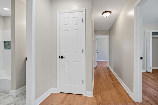 6047 Sc-165, Ravenel, SC 29470