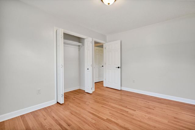 6047 Sc-165, Ravenel, SC 29470