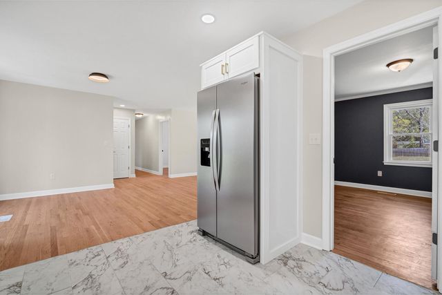 6047 Sc-165, Ravenel, SC 29470