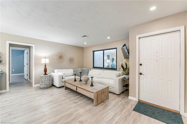 14958 Bonaire CIR, Fort Myers, FL 33908