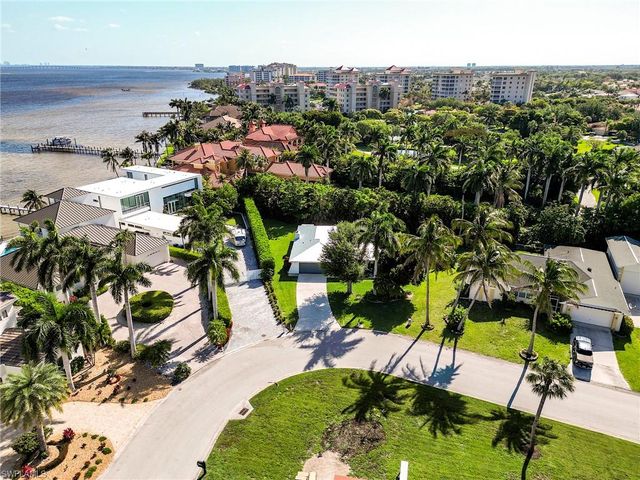 14958 Bonaire CIR, Fort Myers, FL 33908