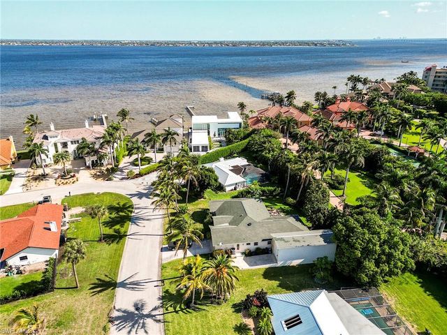 14958 Bonaire CIR, Fort Myers, FL 33908