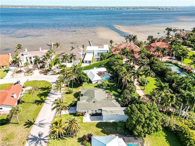 14958 Bonaire CIR, Fort Myers, FL 33908