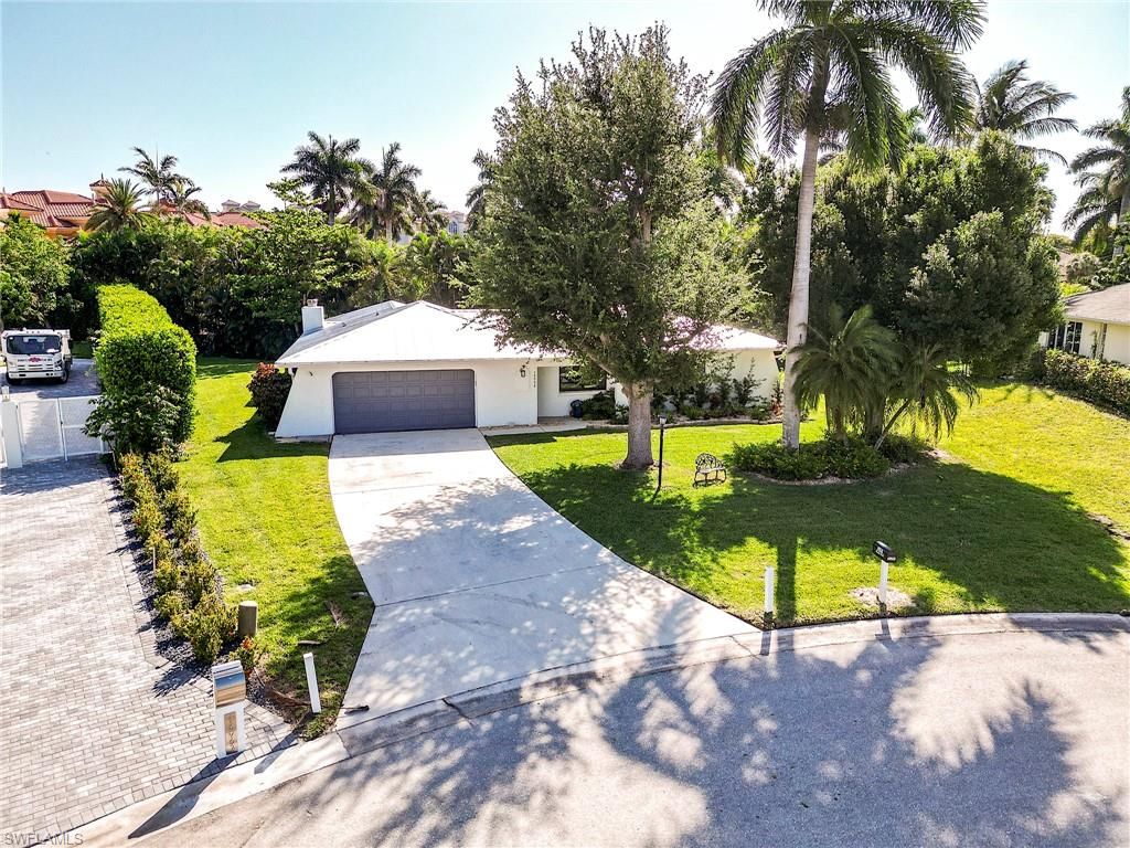 14958 Bonaire CIR, Fort Myers, FL 33908