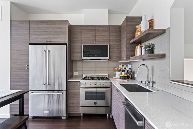 230 26th Avenue E, Seattle, WA 98112