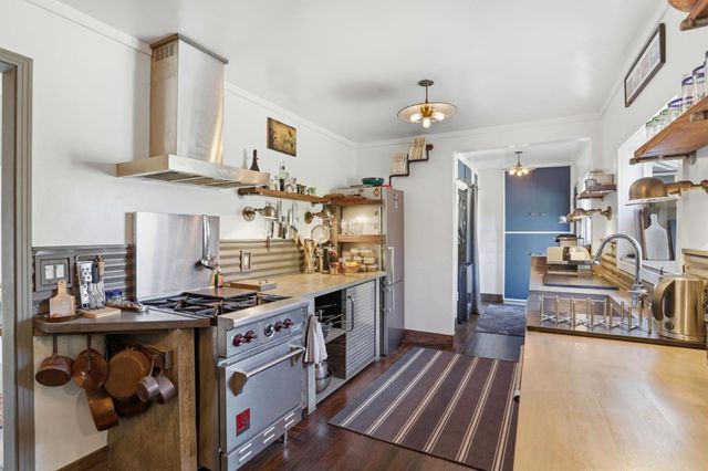 520 Ocean View Avenue, Santa Cruz, CA 95062