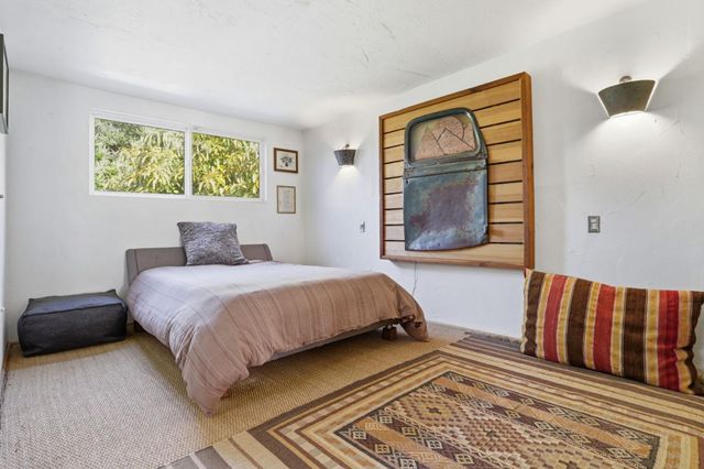 520 Ocean View Avenue, Santa Cruz, CA 95062