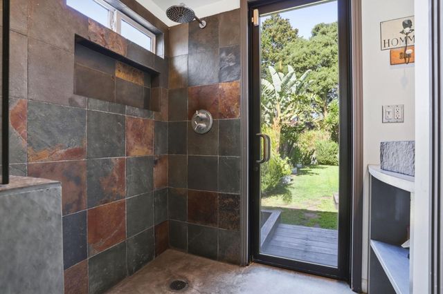 520 Ocean View Avenue, Santa Cruz, CA 95062