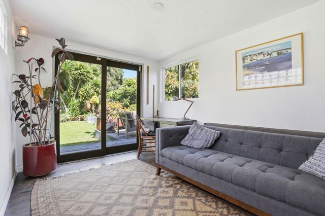 520 Ocean View Avenue, Santa Cruz, CA 95062