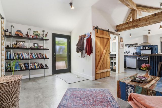 520 Ocean View Avenue, Santa Cruz, CA 95062
