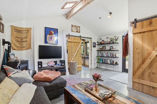 520 Ocean View Avenue, Santa Cruz, CA 95062