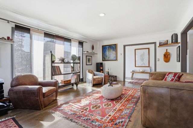 520 Ocean View Avenue, Santa Cruz, CA 95062