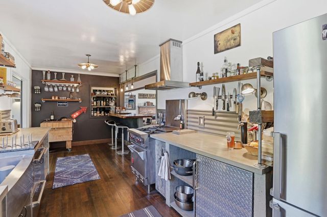 520 Ocean View Avenue, Santa Cruz, CA 95062