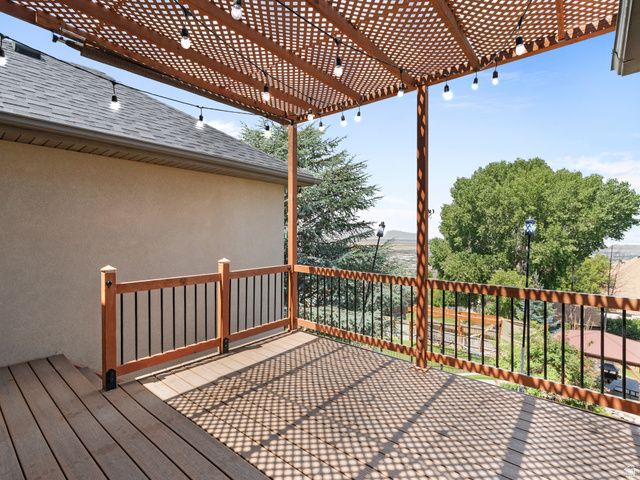 581 E DORTHEA WAY, North Salt Lake, UT 84054